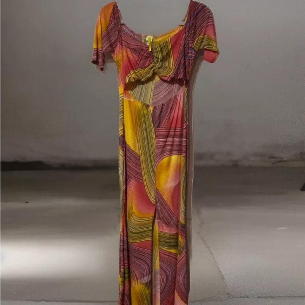 Codigo Macy Dress W/open Mid Section & Front Split S/L EUC